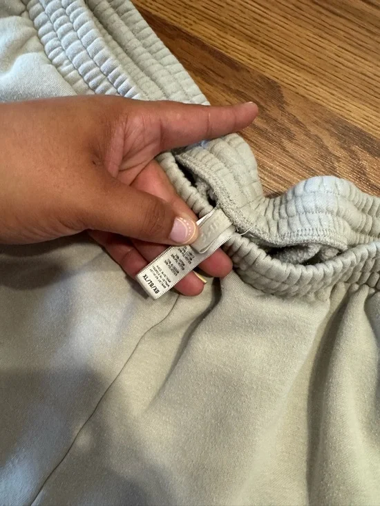 SKIMS Lounge Shorts Soft Elastic Waist Stone Size XL - Picture 2 of 3